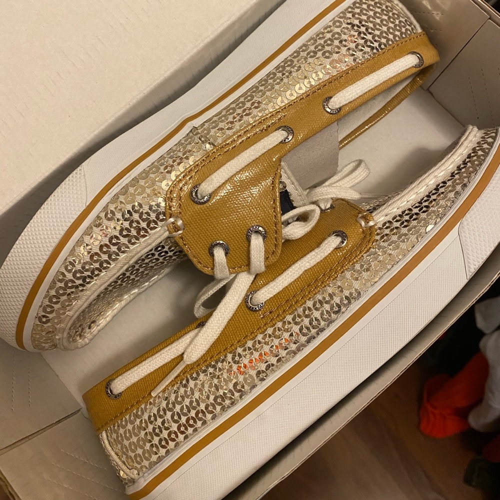 Women’s Sperry’s - Picture 2 of 2